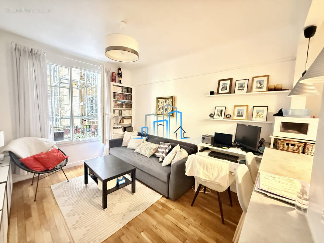 Appartement à PARIS-11E