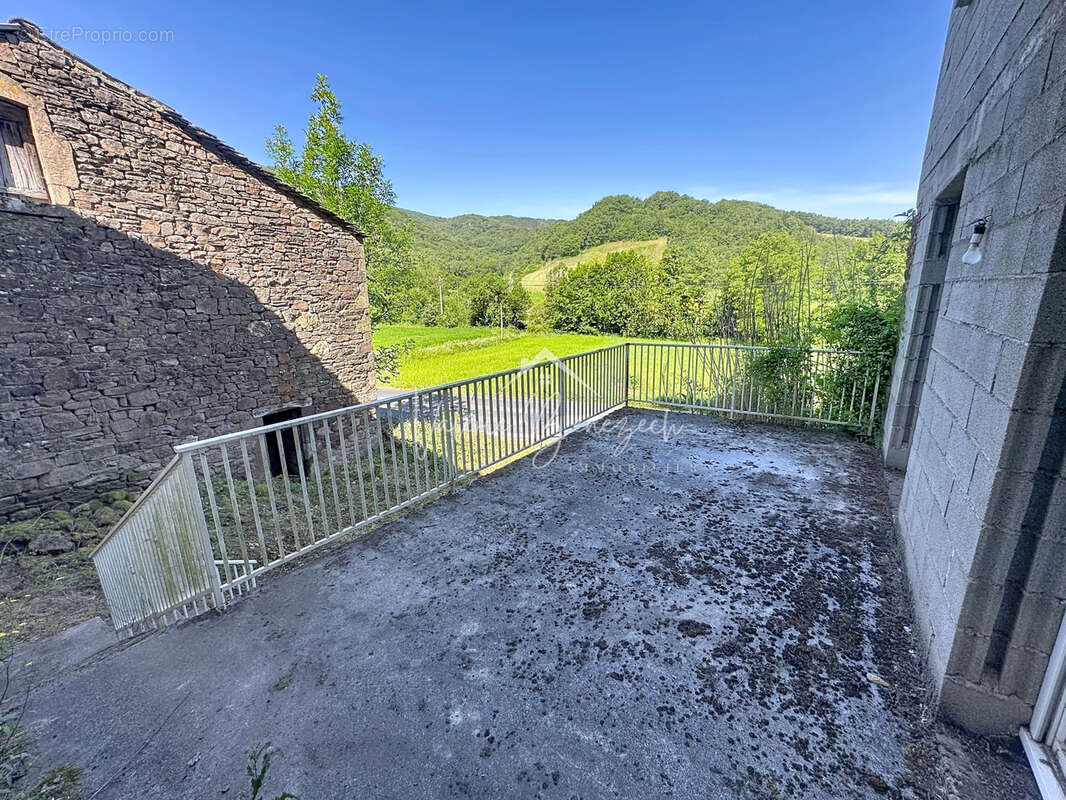 Maison à SAINT-IZAIRE