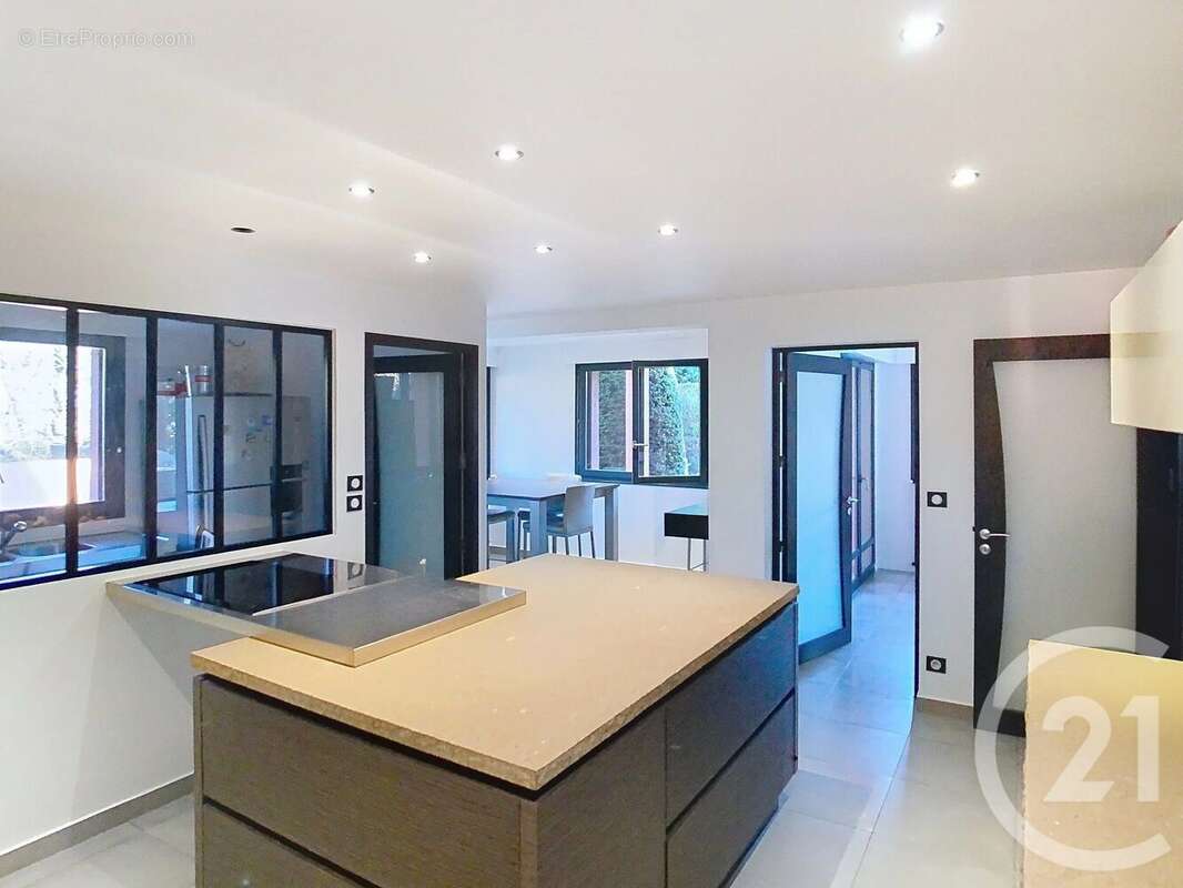 Photo 8 - Maison à THIAIS