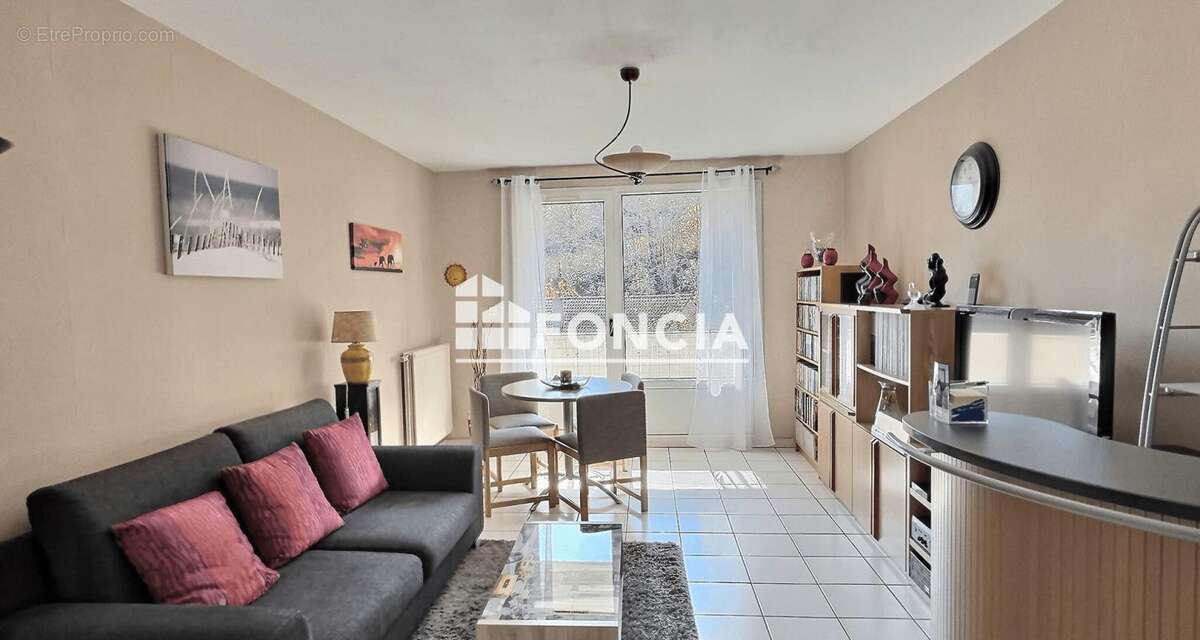 Appartement à SAINT-ETIENNE