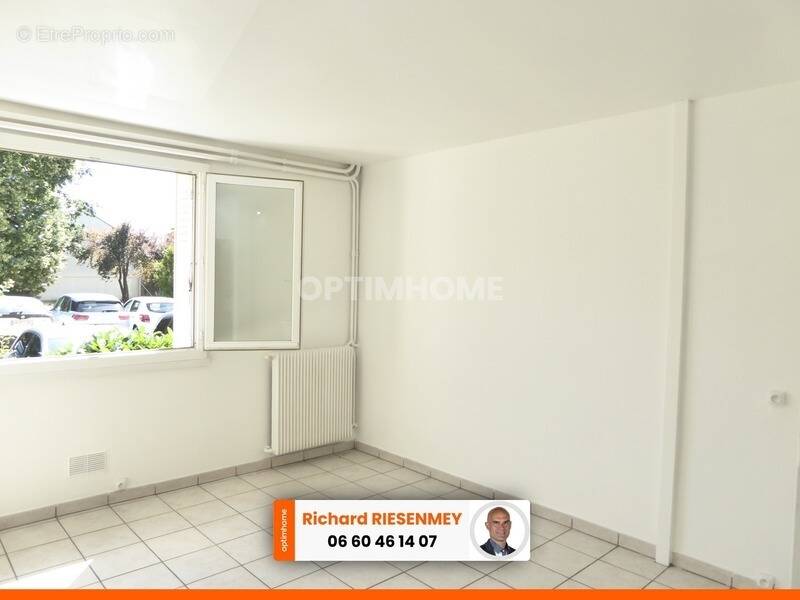 Appartement à BRUYERES-LE-CHATEL