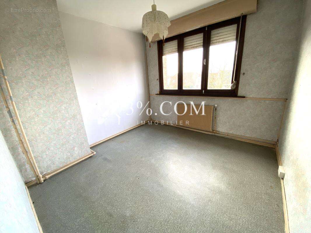 Maison à LA CHAPELLE-D'ARMENTIERES