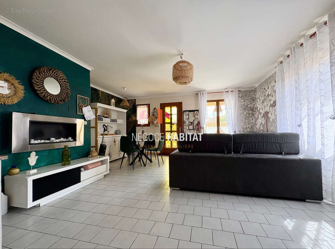 Maison à LUNEL-VIEL