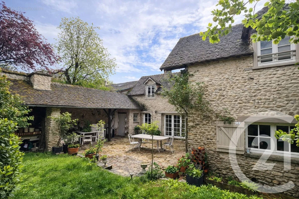 Maison à BERCHERES-SUR-VESGRE