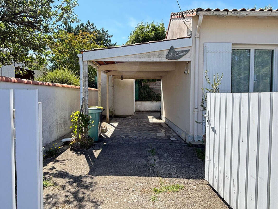 Maison à VAUX-SUR-MER