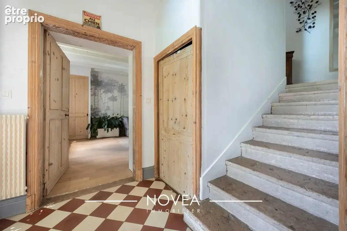 Maison 211 m² à Reyrieux  - photo 9