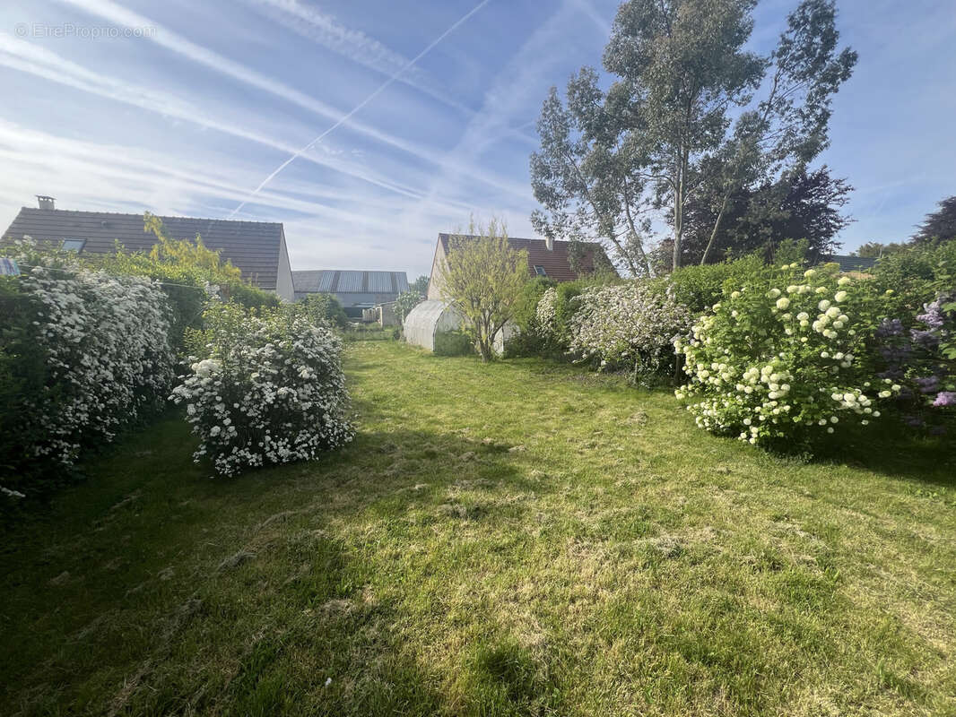 Maison à VILLERS-BRETONNEUX