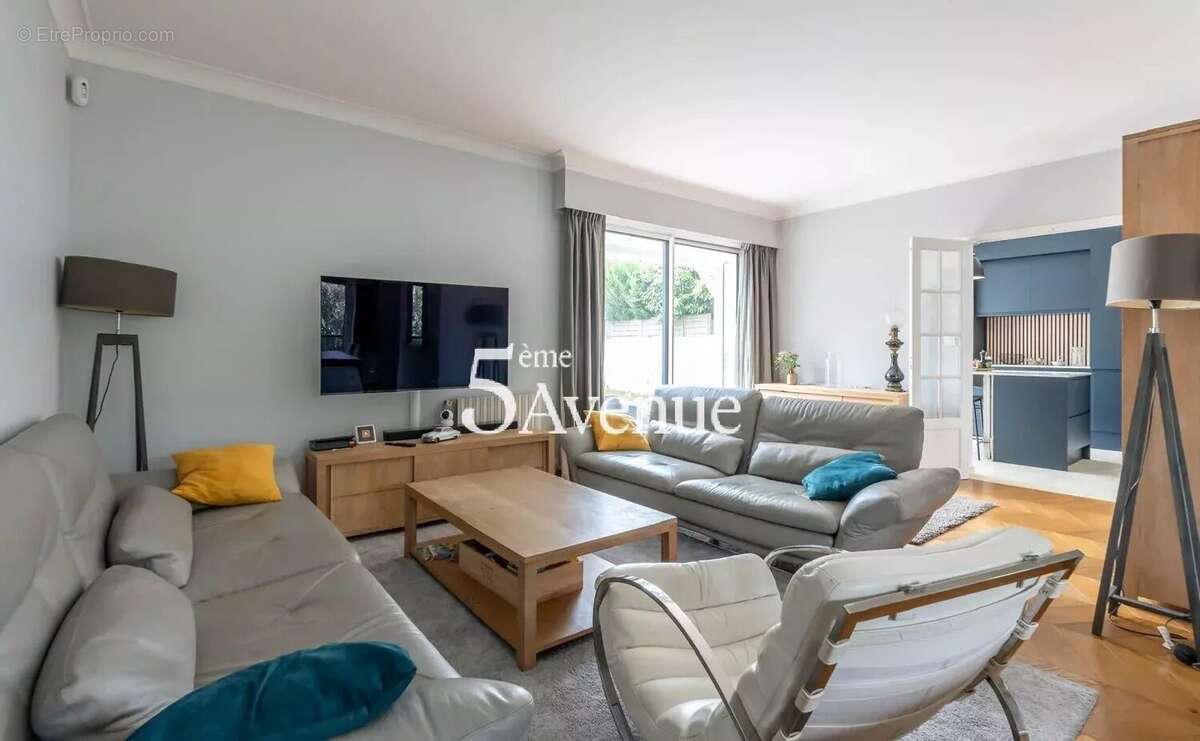 Maison à SAINT-MAUR-DES-FOSSES