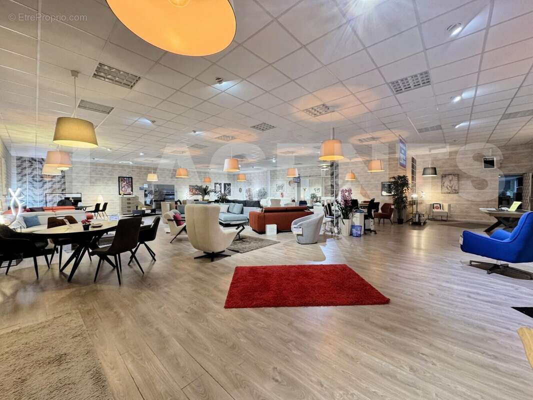 image00005_DxO - Commerce à COULOMMIERS