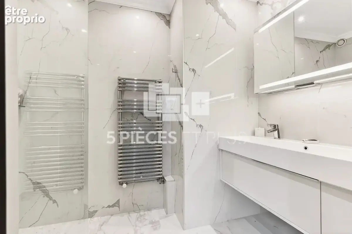 Rare - appartement rénové avec balcon, cave et parking - photo 10