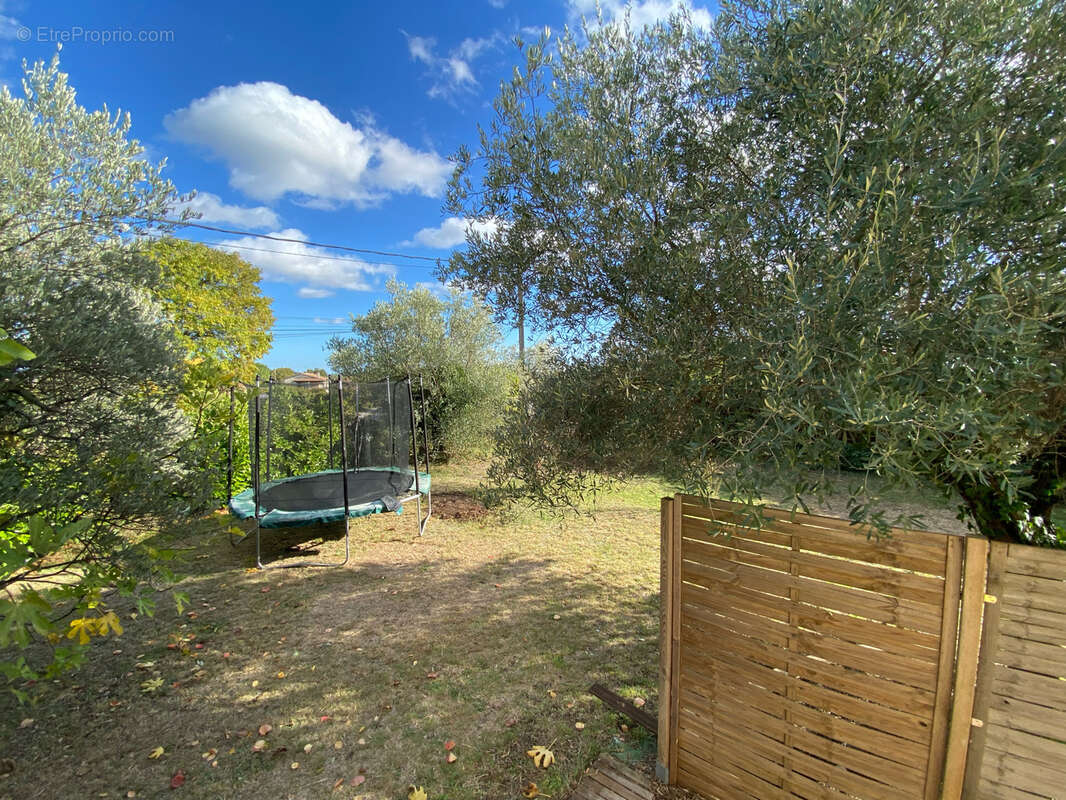 Maison à DURFORT-ET-SAINT-MARTIN-DE-SOSSENAC