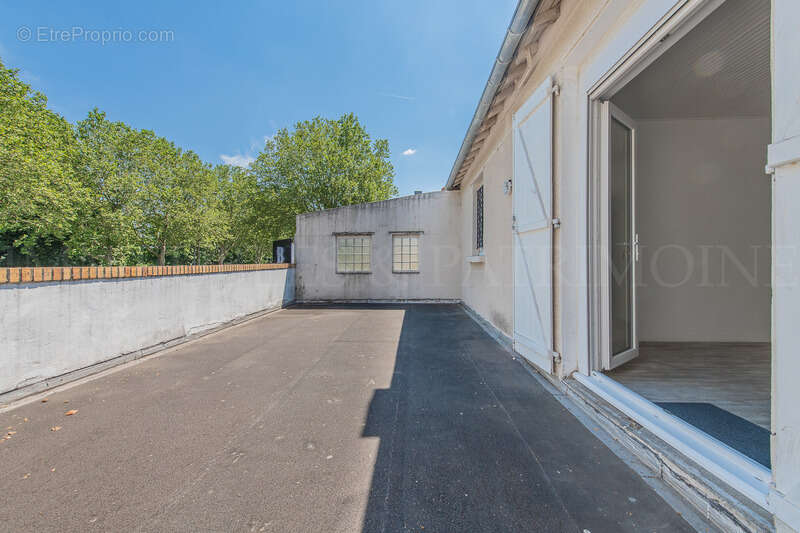 IMMEUBLE avec local commercial + appartement à vendre BONNEUIL SUR MARNE (94) - photo 13