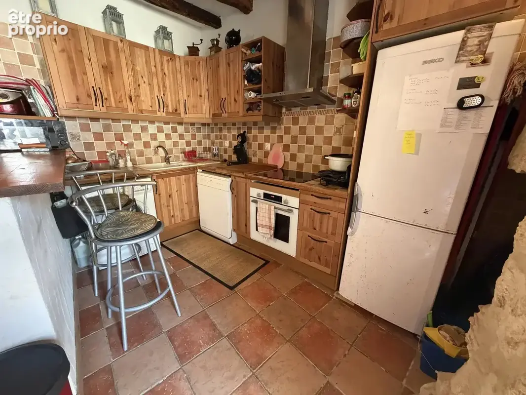 Un bien rare alliant le cachet de la pierre et le confort moderne, à découvrir sans tarder. Maison de caractère en pierre (136 m - photo 2