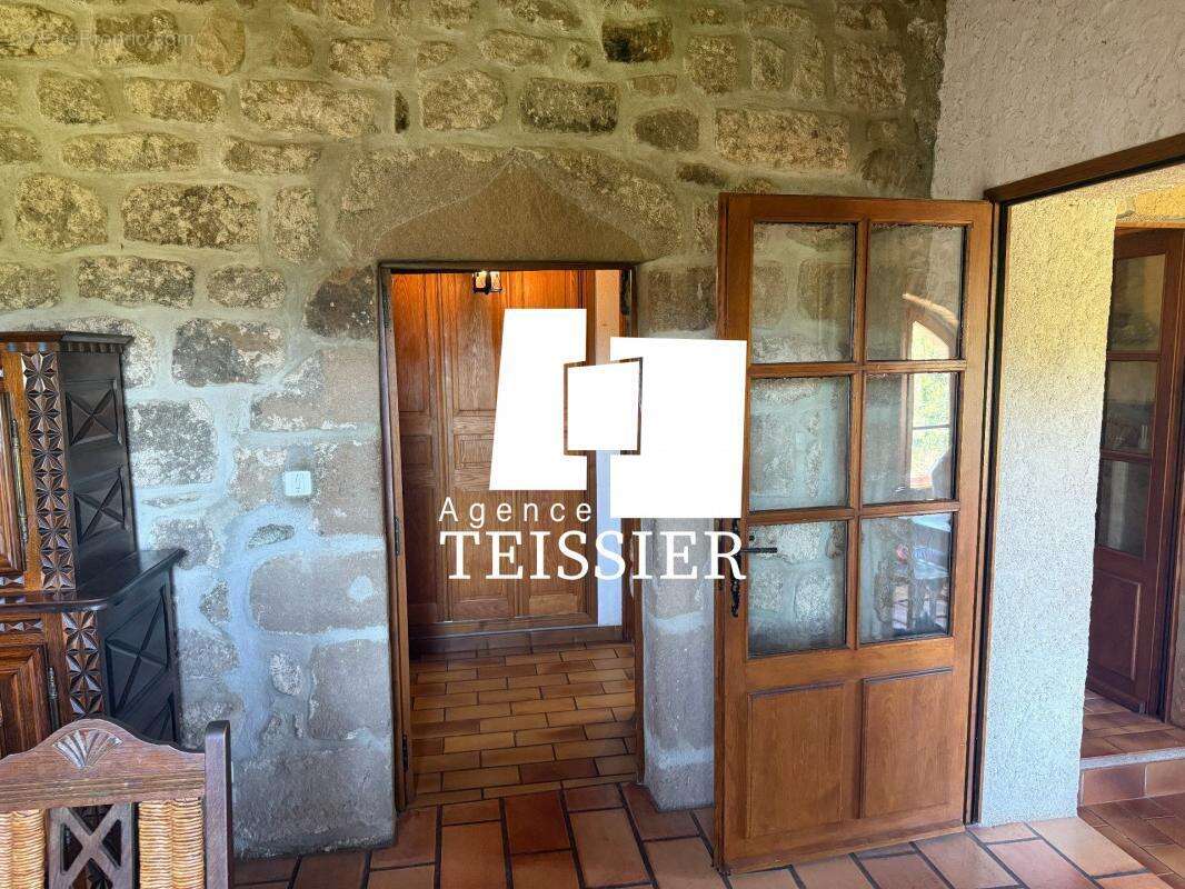 Maison à LES ASSIONS