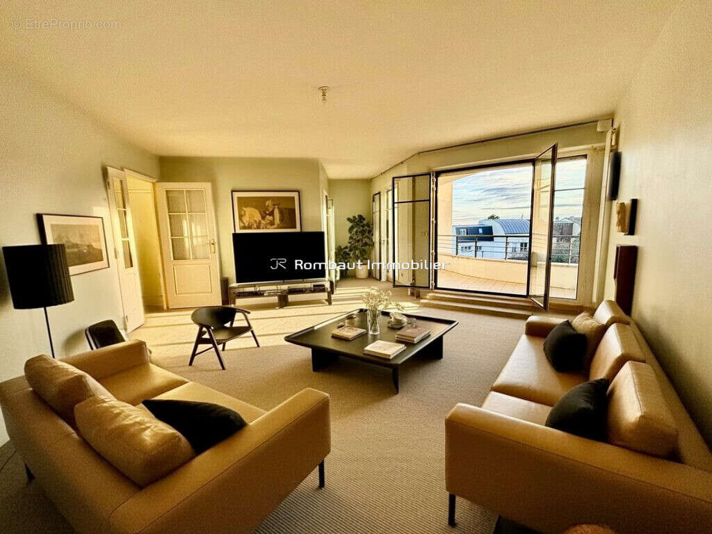 Appartement à SURESNES