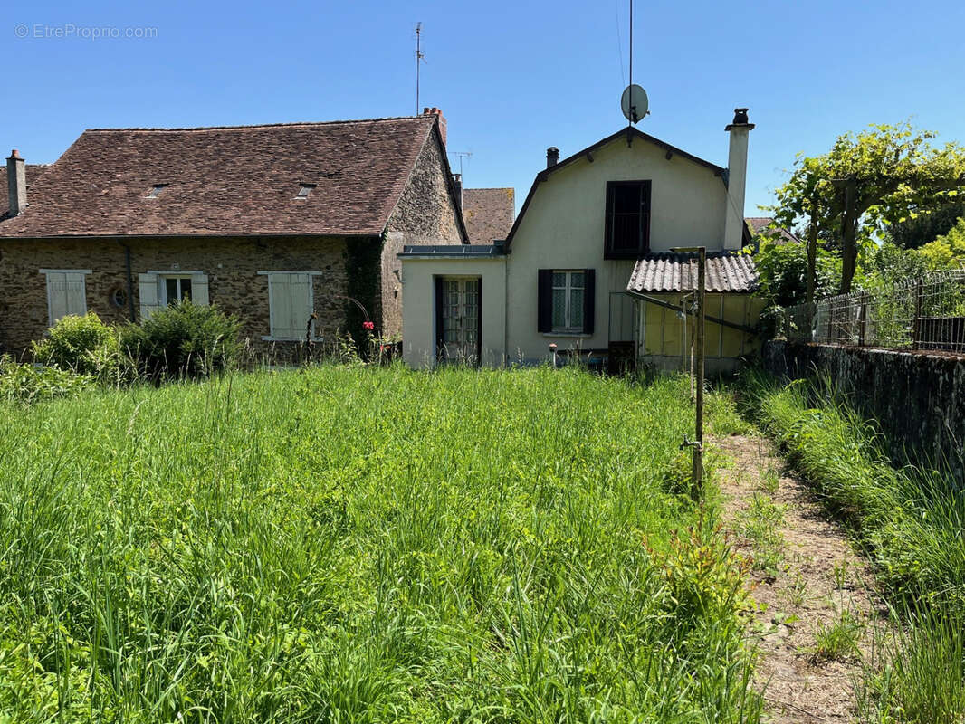 Maison à COUSSAC-BONNEVAL
