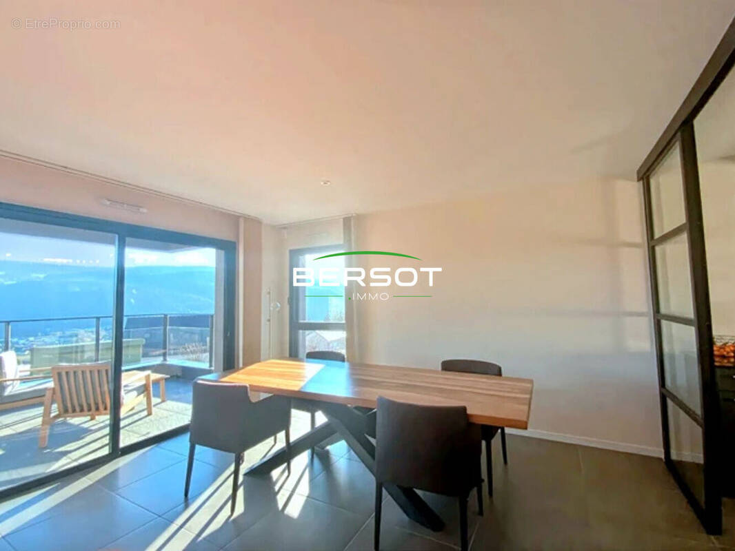 Appartement à VILLERS-LE-LAC