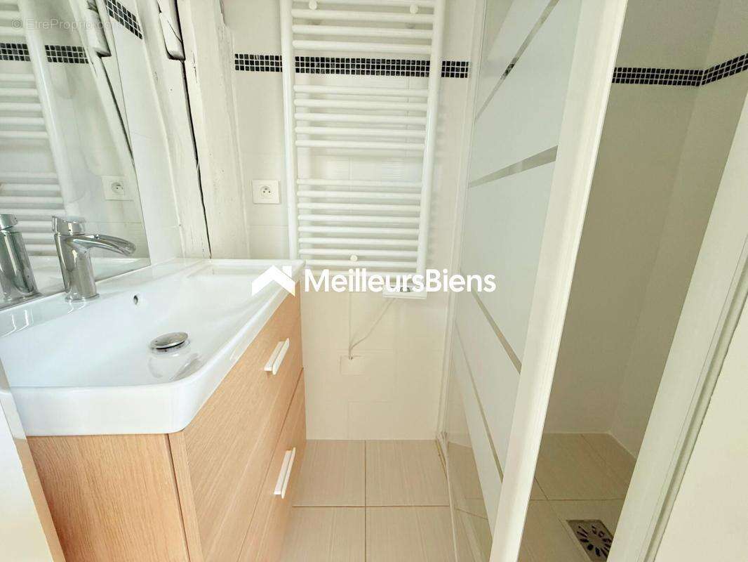 Appartement à GROSLAY