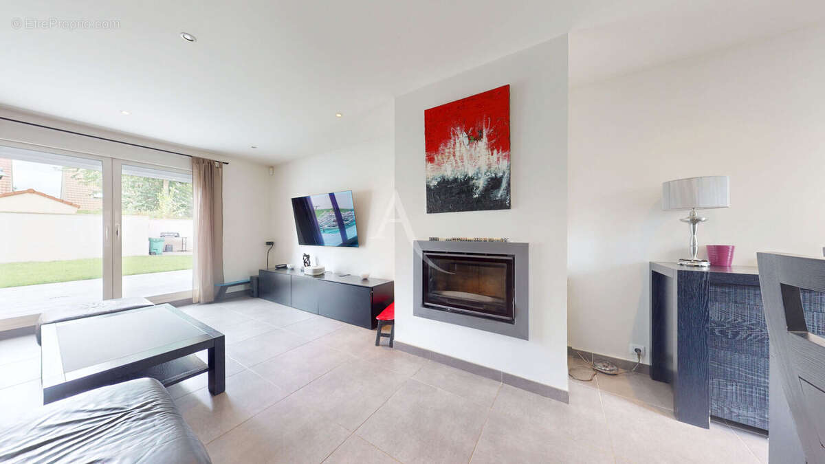 Maison à ROISSY-EN-BRIE