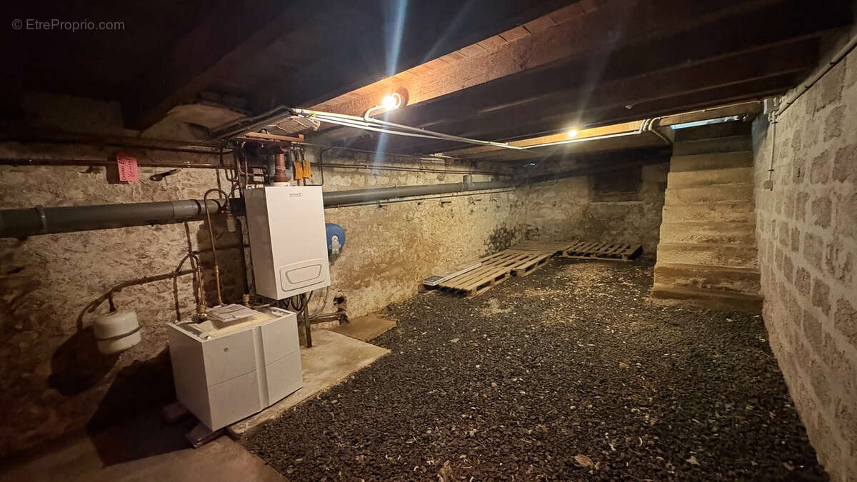 NIORT Avenue de Limoges - maison d'hab de 123m2 T4 - photo 10