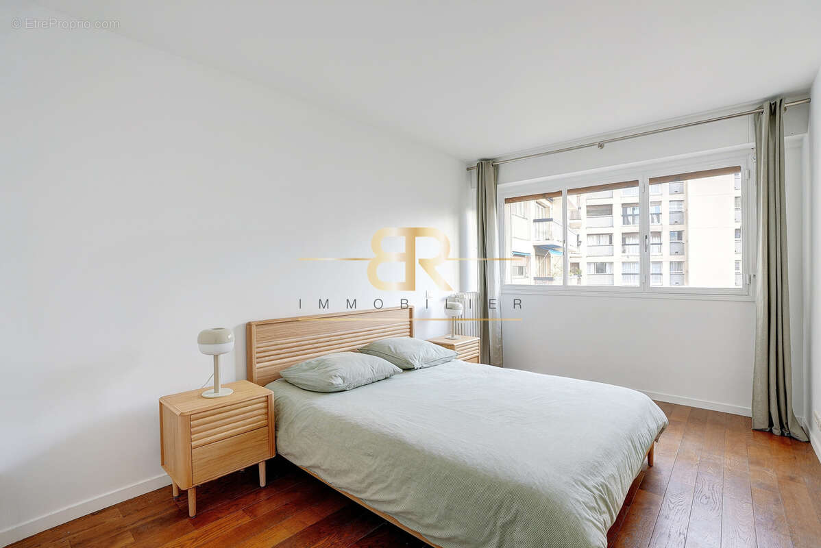 Appartement à PARIS-15E