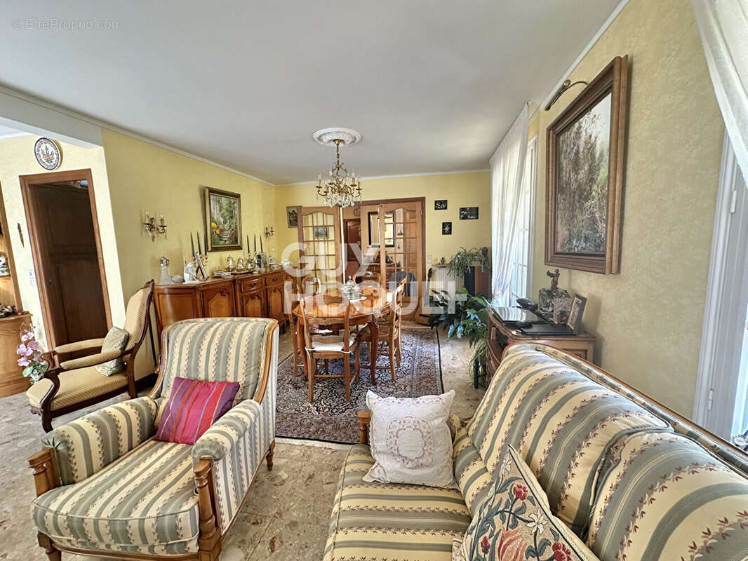 Maison à SAINT-MARTIN-DE-BOSCHERVILLE