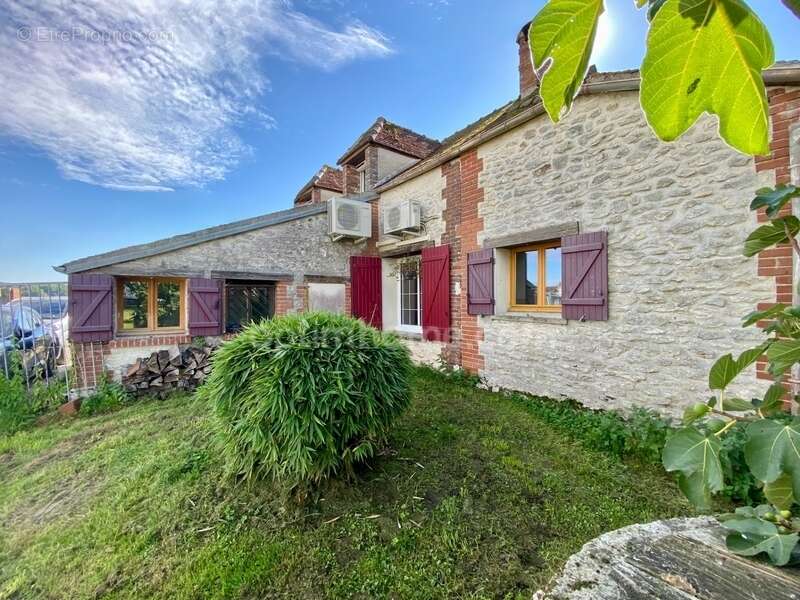 Maison à SAINT-JUST-EN-BRIE