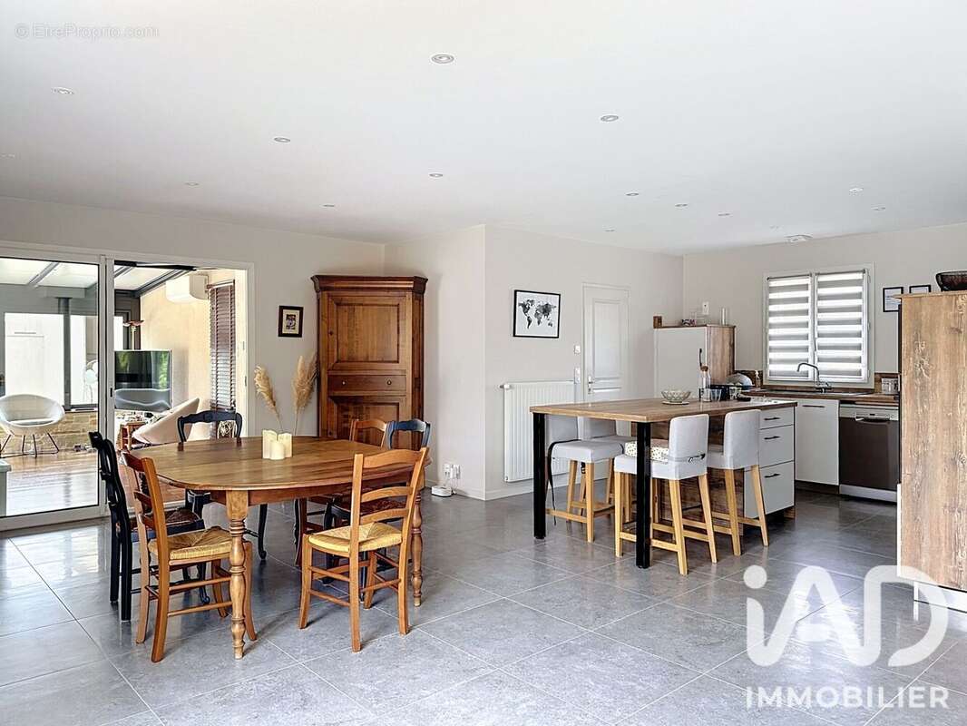 Maison 130 m² à Petosse  - photo 4