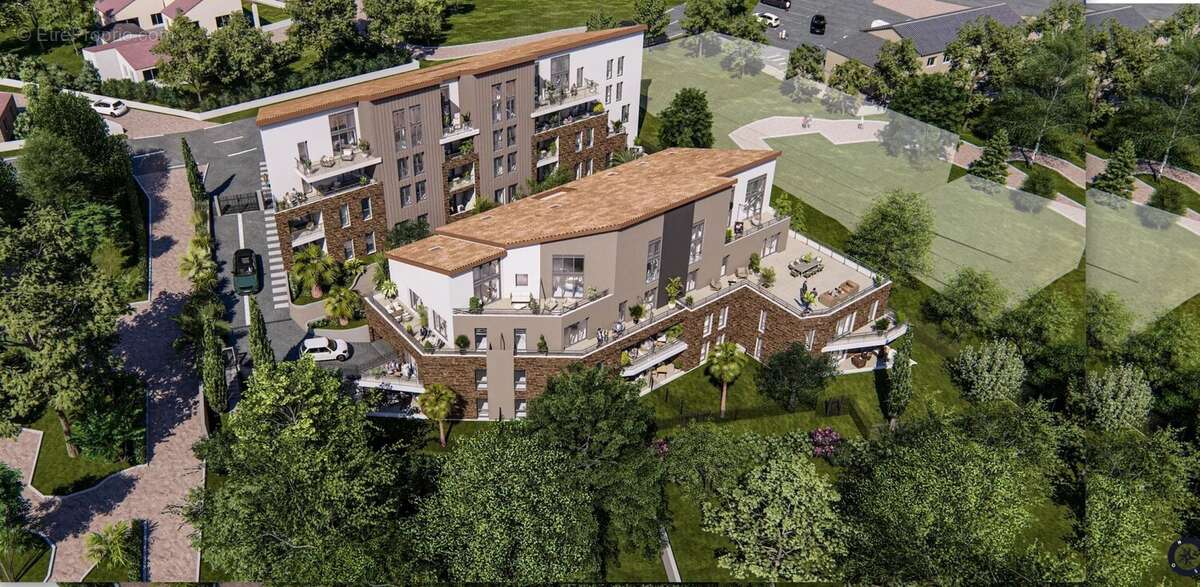 Appartement à CHATEAUNEUF-GRASSE