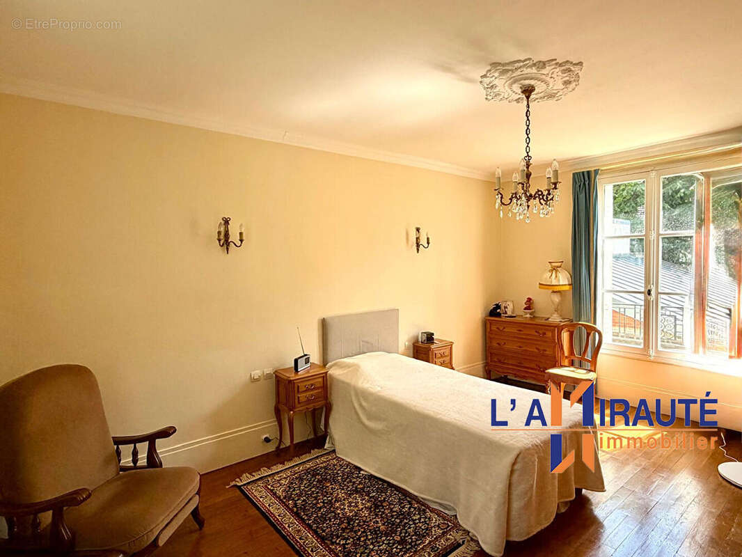 Maison Maisons Laffitte 8 pièce(s) 184 m2 - photo 6