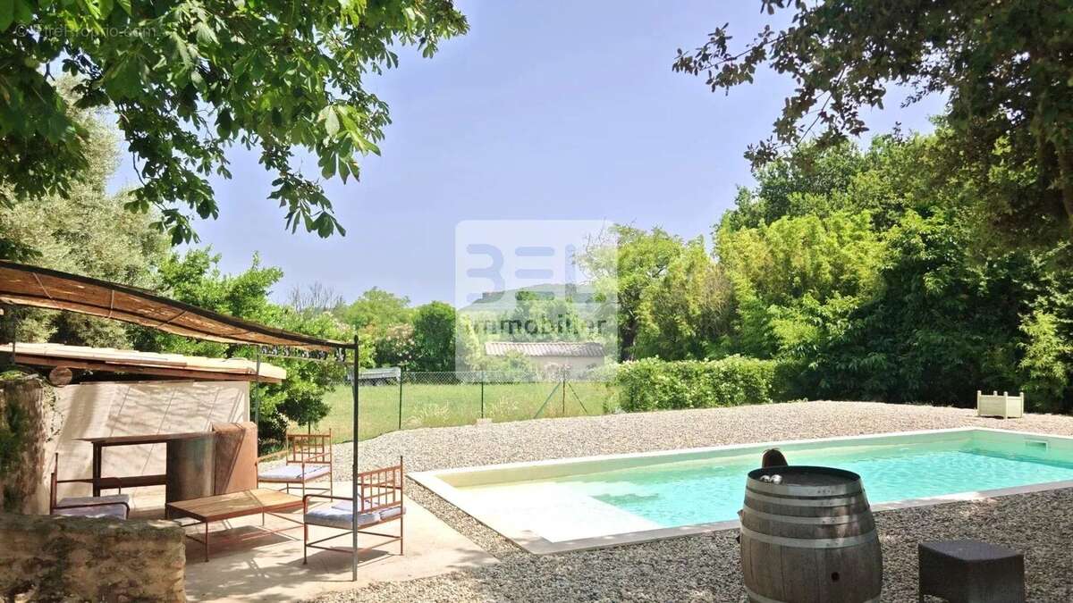 Maison à SUZE-LA-ROUSSE