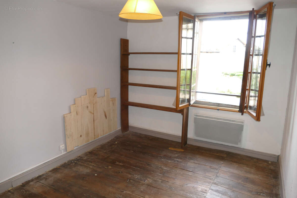 Grande maison rénovée avec atelier ou local commercial, terrasse panoramique et jardin (Mourjou - Puycapel, 15) - photo 26