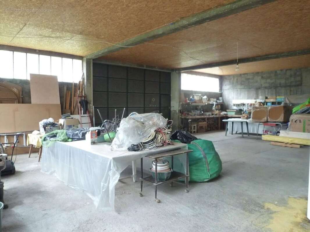 Maison à PUGET-THENIERS