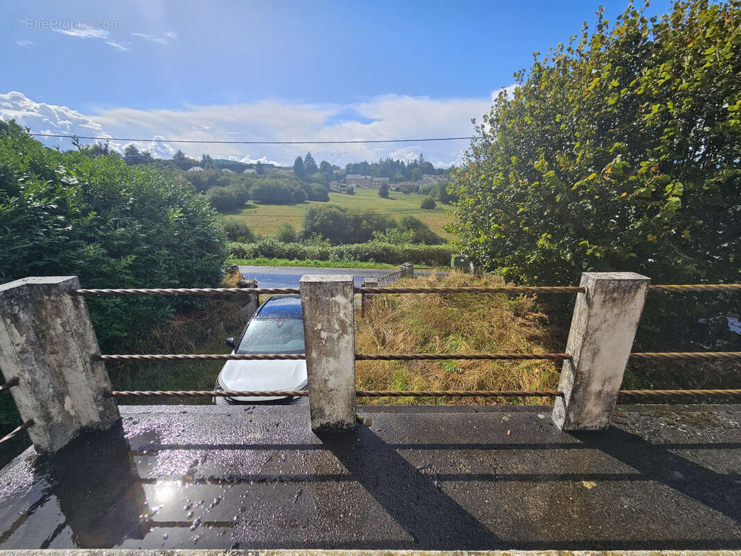 Maison à CHATEAUNEUF-LA-FORET