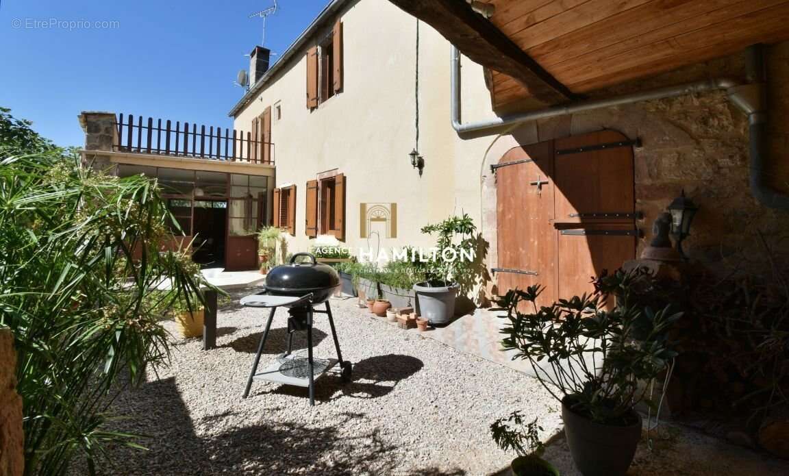 Maison à TONNAC