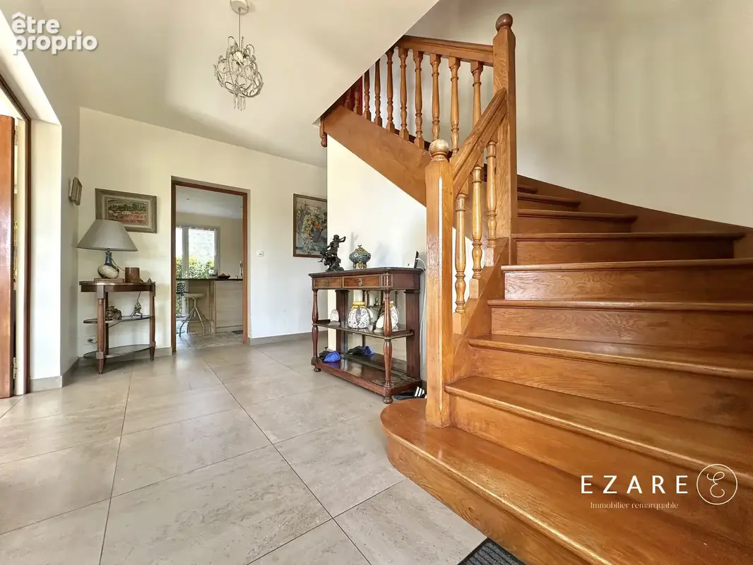 Maison 6 pièces 190 m² à vendre à Fontaine-Les-Dijon (21121) - photo 6