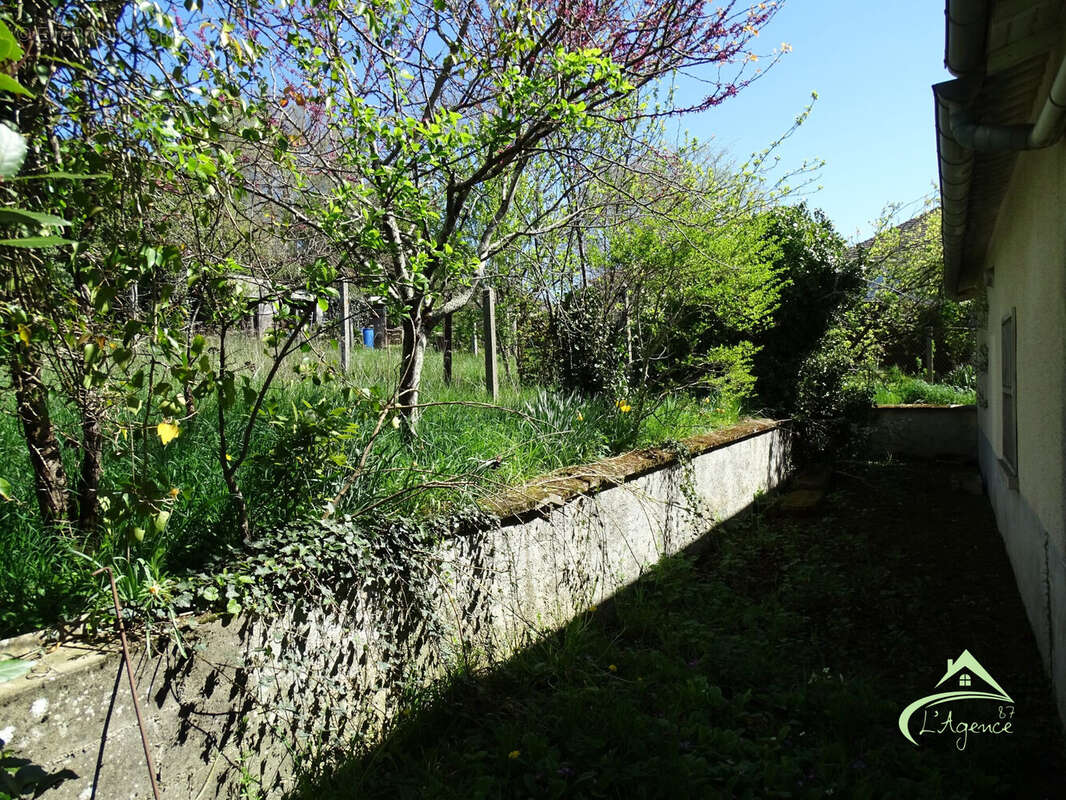 Maison à SAINT-JUNIEN