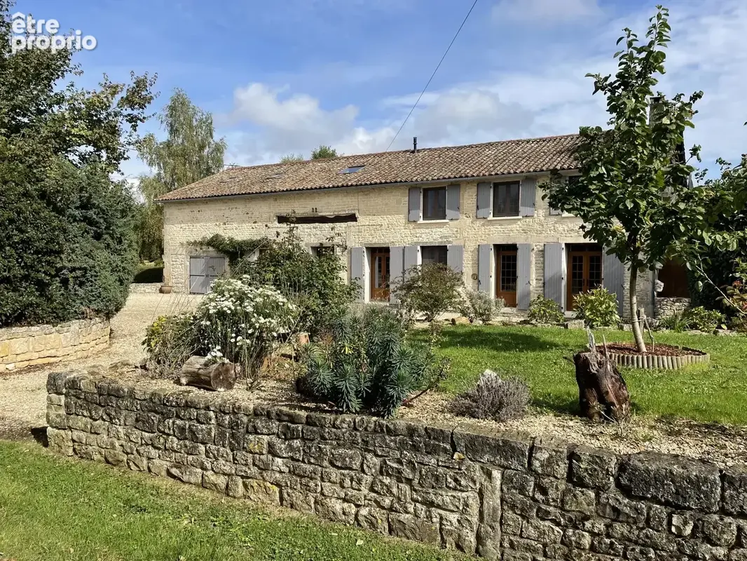 Superbe grande maison en pierre de 5 chambres avec piscine chauffée - photo 8