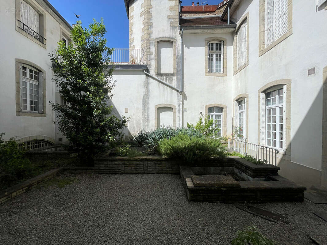 Appartement à LONS-LE-SAUNIER