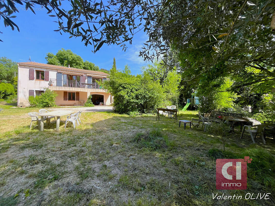 Maison à MAZAUGUES