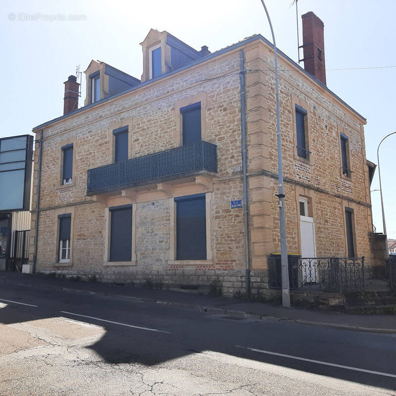 Maison à GUEUGNON