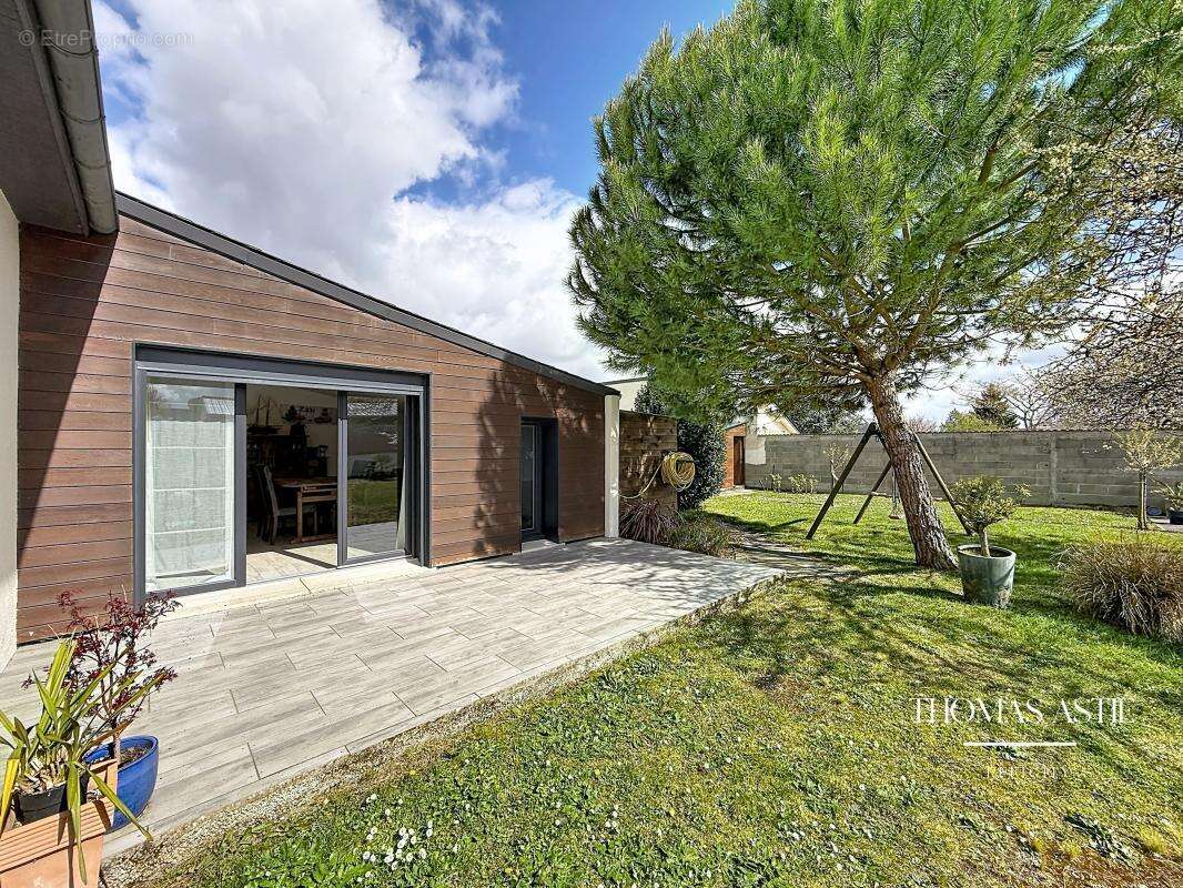 Maison à COURCHAMPS