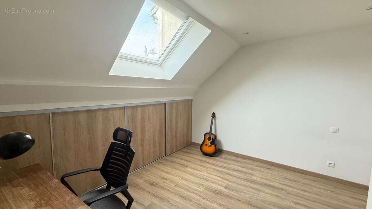 Appartement à BRIE-COMTE-ROBERT