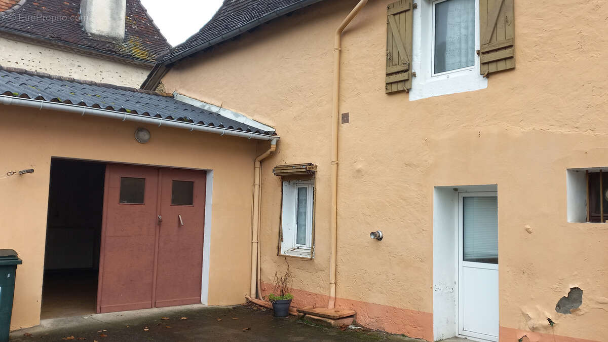 Maison à MASLACQ