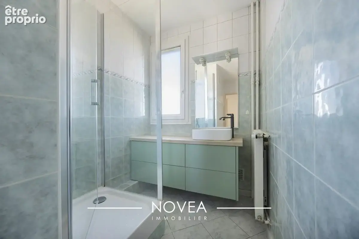 Appartement 70 m² à Villeurbanne  - photo 6
