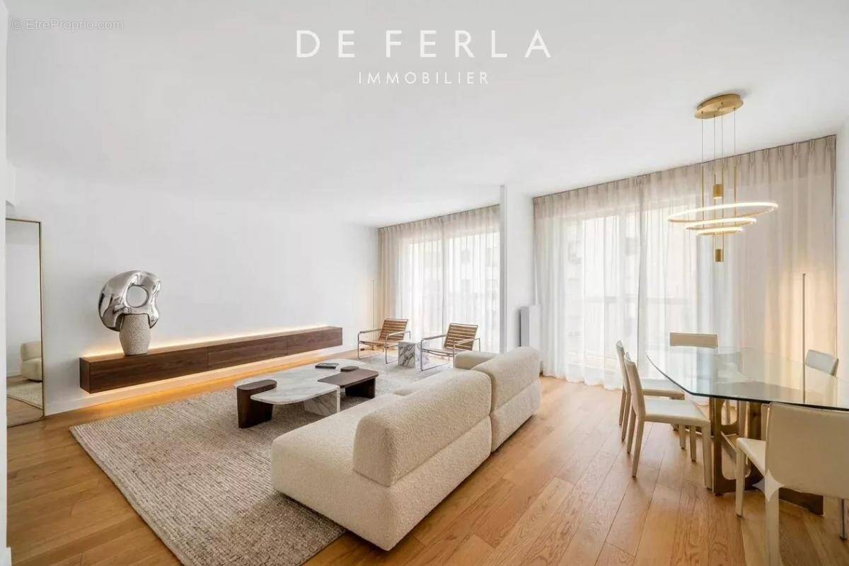 Appartement à PARIS-15E