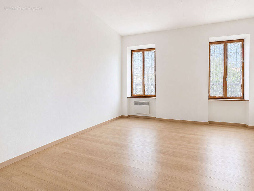 Maison familiale avec jardin 5 chambres - Plain-pied - Sainte-Soulle - photo 9