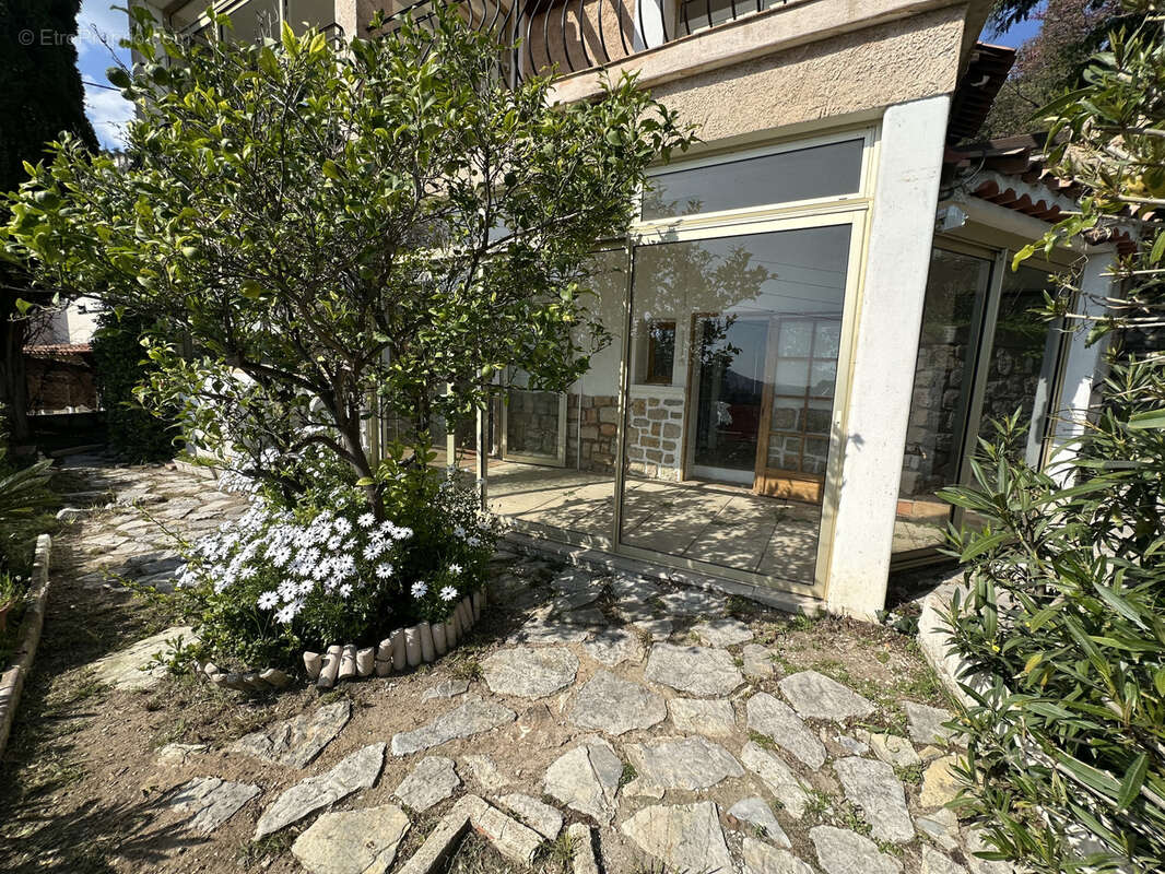 Maison à HYERES