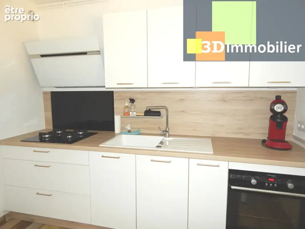 CUISINE ÉQUIPÉE 8.80 M²