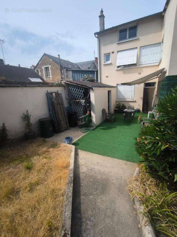 Maison avec commerce 300m² - photo 10
